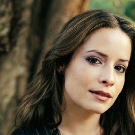 Holly Marie Combs Agent